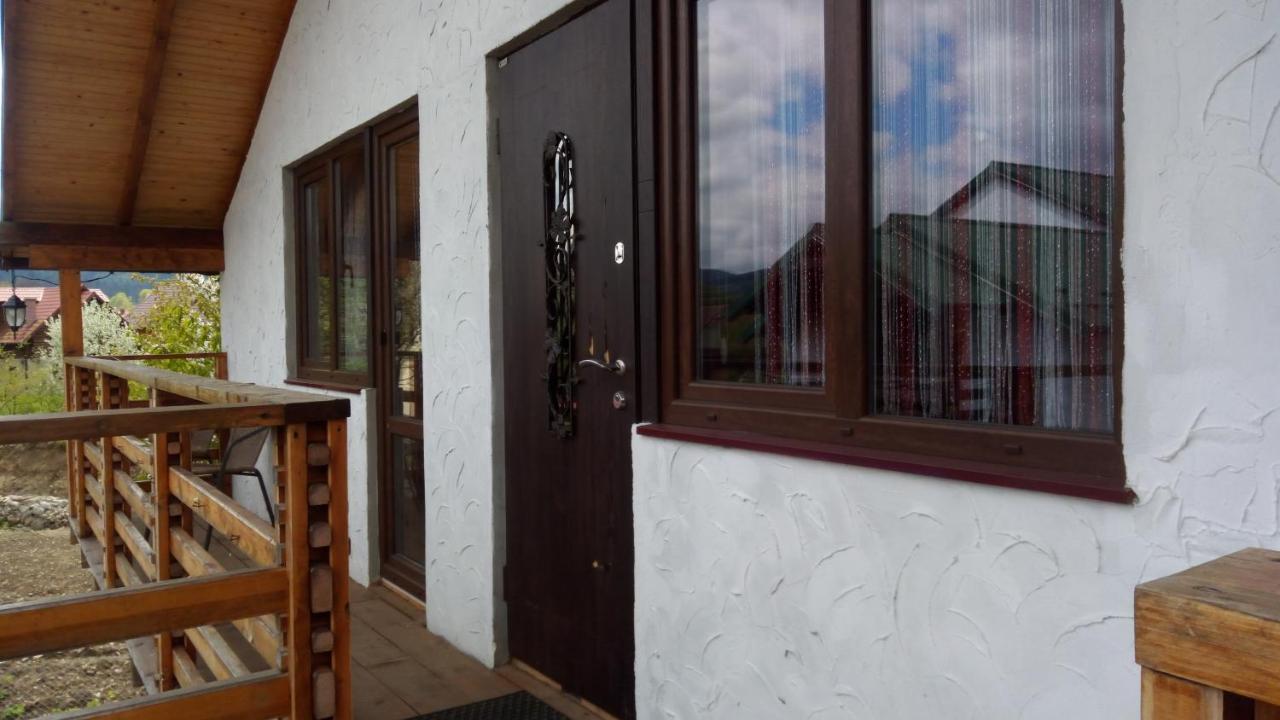 Апартаменти "У Кузьмича" 2 Mykulychyn Exterior photo