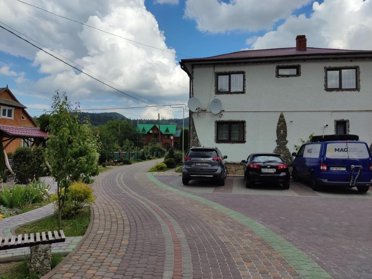 Апартаменти "У Кузьмича" 2 Mykulychyn Exterior photo