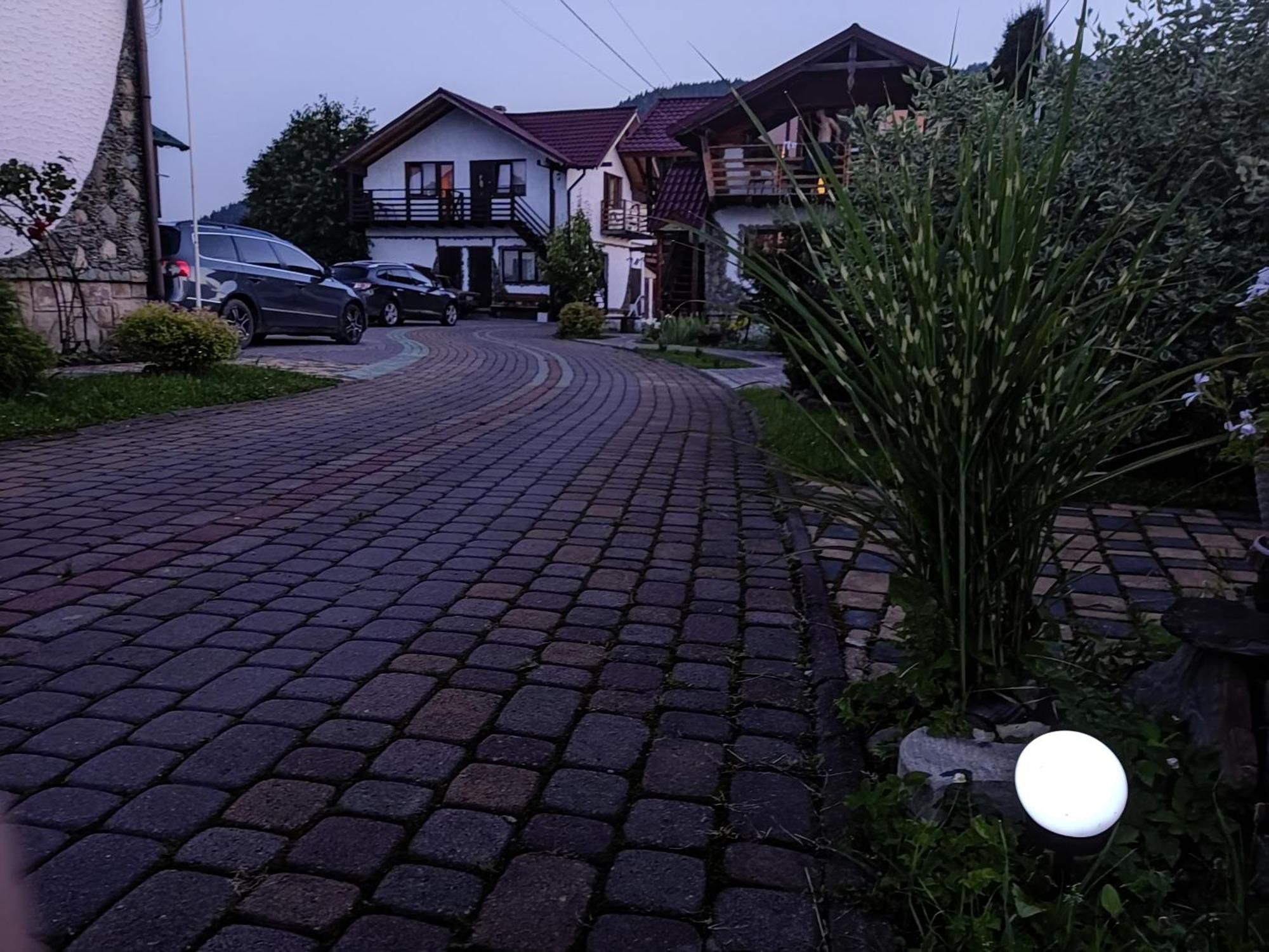 Апартаменти "У Кузьмича" 2 Mykulychyn Exterior photo